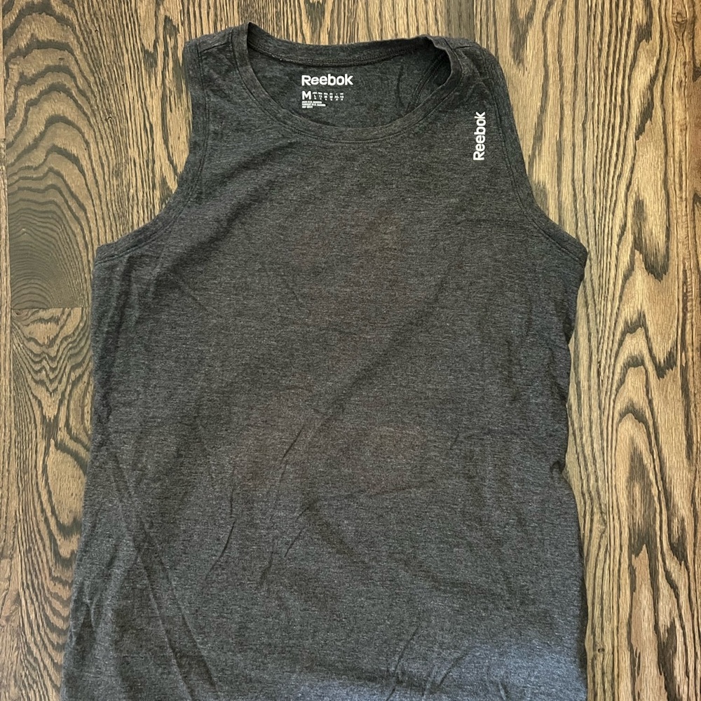 Cute workout top.